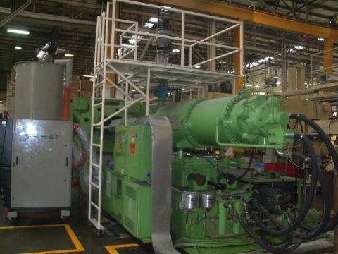 1997 1500 ton Engel, 348 oz