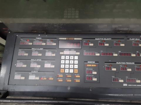 1987 360 ton Nissei 60 oz FS360