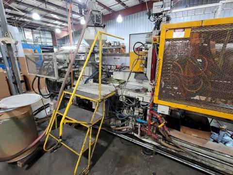 1987 250 ton Toshiba 24 oz. ISE250 Injection Molding Machine