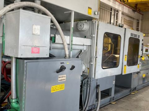 1993 500 ton Van Dorn 60 oz. injection molding machine