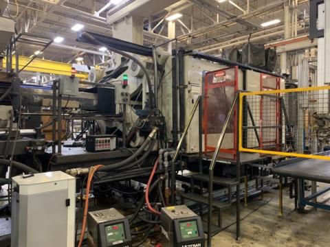 1995 1000 ton Cincinnati 140 oz. Wide Platen Injection Molding Machine
