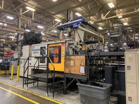 1995 1000 ton Cincinnati 140 oz. Wide Platen Injection Molding Machine