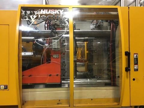 2002 330 ton Husky H300 28.7 oz