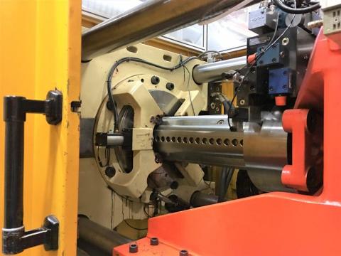 2003 330 ton Husky H300 28.7 Hylectric