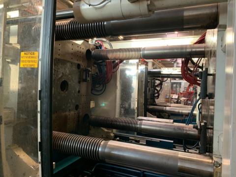 2005 770 ton Engel 92 oz. Duo 5550/700