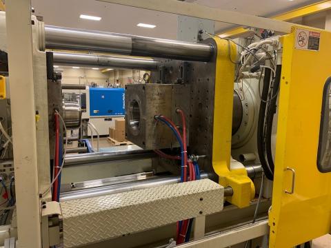 2008 310 ton Toshiba, 40.5 oz Wide Platen