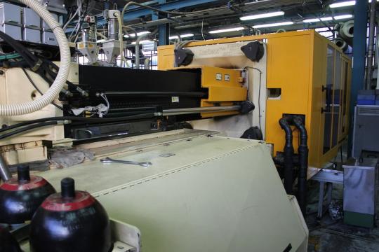 2004 330 ton Husky Hylectric H300
