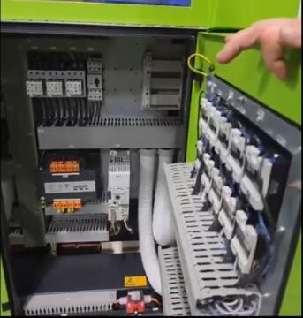 2013 1000 ton Engel 220 oz. Injection Molding Machine EcoDrive Electric Screw Drive