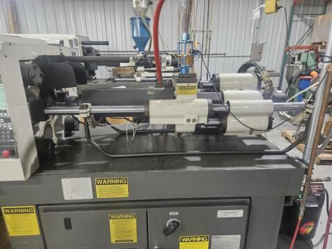 1994 85 ton Cincinnati 6.04 oz. Injection Molding Machine