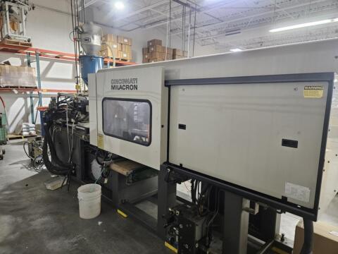 1995 165 ton Cincinnati 13 oz. Injection Molding Machine