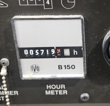 1995 165 ton Cincinnati 13 oz. Injection Molding Machine