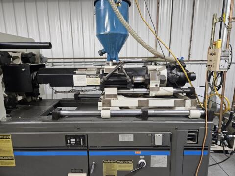 1995 165 ton Cincinnati 13 oz. Injection Molding Machine
