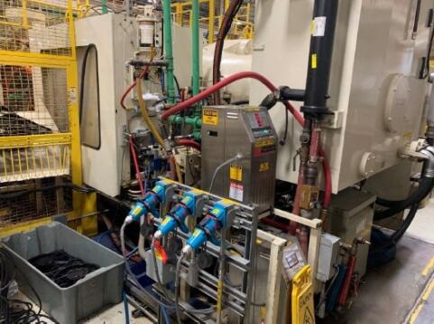 2000 850 ton Cincinnati 116 oz. Injection Molding Machine