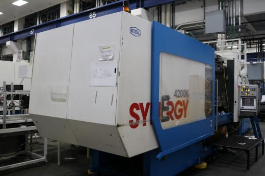 2008 420 ton Netstal 13.31 / 6.81 oz. 2-Color Synergy injection Molding Machine