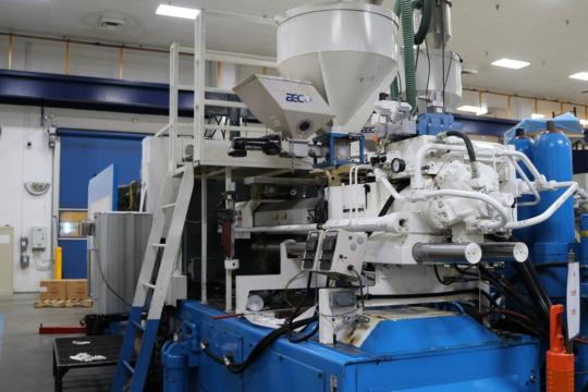2008 420 ton Netstal 13.31 / 6.81 oz. 2-Color Synergy injection Molding Machine