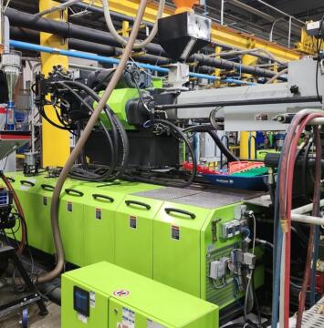 2009 550 ton Engel 111 oz. Injection Molding Machine Ecodrive