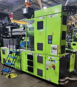 2009 550 ton Engel 111 oz. Injection Molding Machine Ecodrive