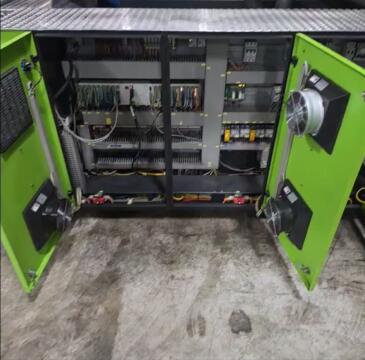 2009 1000 ton Engel Wide Platen 261 oz. Injection Molding Machine Ecodrive Electric Screw Drive