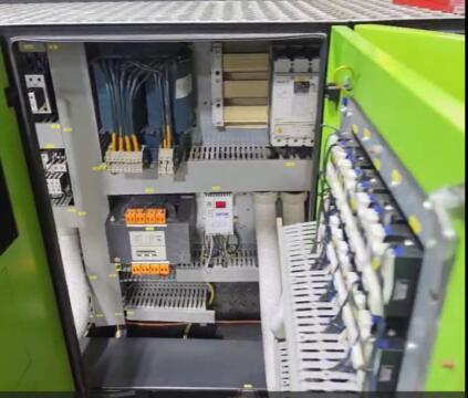2009 1000 ton Engel Wide Platen 261 oz. Injection Molding Machine Ecodrive Electric Screw Drive