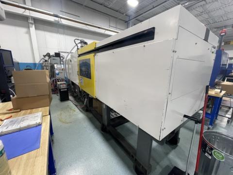 2011 165 ton Cincinnati Roboshot 8.9 oz. Electric Injection Molding Machine