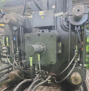 2013 1000 ton Engel 220 oz. Injection Molding Machine EcoDrive