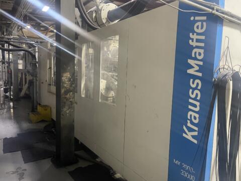 2016 Krauss Maffei 2200 Ton 542 oz. Injection Molding Machine