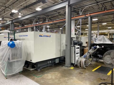 2018 610 ton Toshiba 43.3 oz. EC610SXII Electric Injection Molding Machine