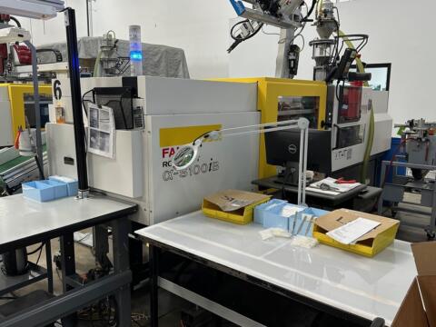 2021 138 ton Cincinnati Roboshot 3.4 oz. Electric Injection Molding Machine