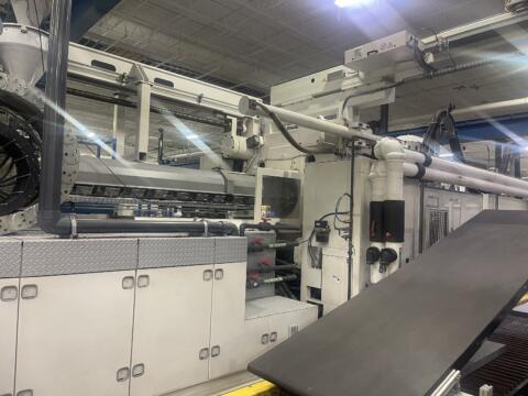 2022 Krauss-Maffei 2200 Ton 542 oz. Injection Molding Machine
