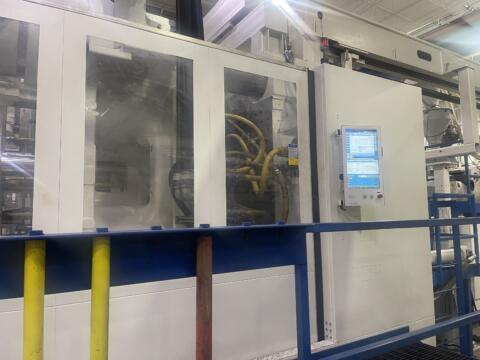 2022 Krauss-Maffei 2200 Ton 542 oz. Injection Molding Machine