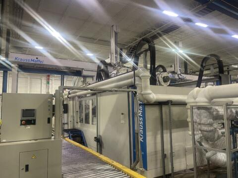 2022 Krauss-Maffei 2200 Ton 542 oz. Injection Molding Machine