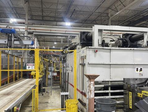 2000 3000 ton Cincinnati 413 oz. Injection Molding Machine