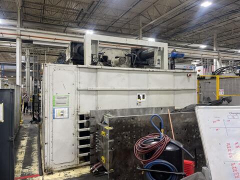 2000 3000 ton Cincinnati 540 oz. Injection Molding Machine