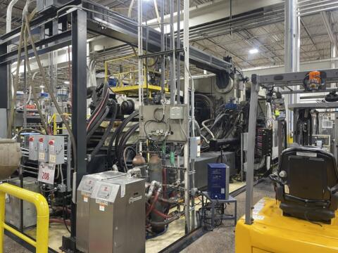 2000 3000 ton Cincinnati 540 oz. Injection Molding Machine