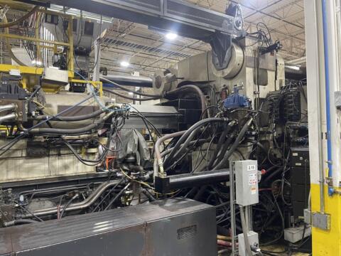 2000 3000 ton Cincinnati 540 oz. Injection Molding Machine
