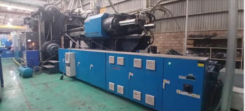 2022 3300 ton LS Mtron 575 oz. the One 3300 Injection Molding Machine