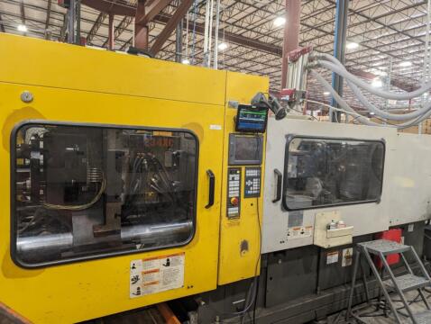 2002 330 ton Cincinnati Roboshot Electric Injection Molding Machine