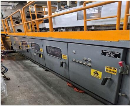 1995 4000 ton UBE 435 oz. Injection Molding Machine