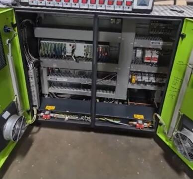 2009 550 ton Engel 111 oz. Injection Molding Machine Ecodrive