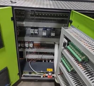 2009 550 ton Engel 111 oz. Injection Molding Machine Ecodrive Electric Screw Drive