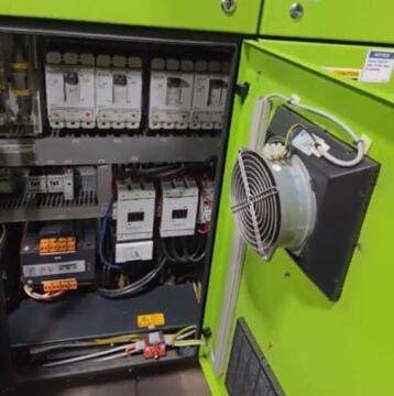 2009 550 ton Engel 111 oz. Injection Molding Machine Ecodrive Electric Screw Drive