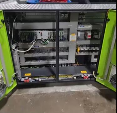 2013 770 ton Engel 168 oz. Injection Molding Machine EcoDrive Electric Screw Drive