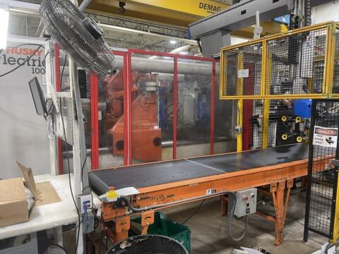 2005 1000 ton Husky 249 oz. H1000 Injection Molding Machine