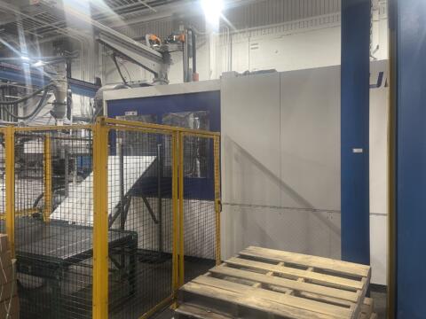 2021 2200 ton UBE 427 oz. Injection Molding Machine