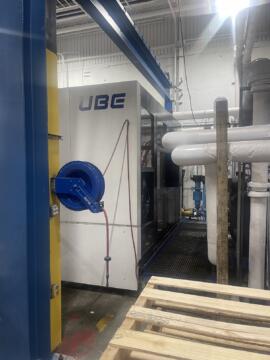 2021 2200 ton UBE 427 oz. Injection Molding Machine