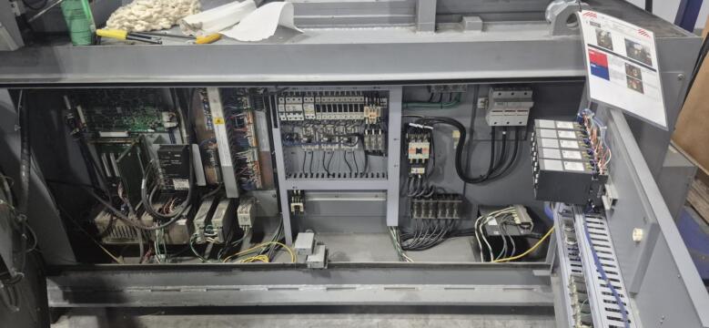 2004 89 ton Nissei 3.4 oz. FN1000 Injection Molding Machine