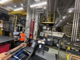 1999 3000 ton Cincinnati 540 oz. Injection Molding Machine