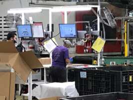 2012 725 ton Cincinnati 179 oz. Injection Molding Machine