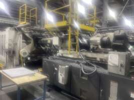 2006 1500 ton Cincinnati 540 oz. Injection Molding Machine